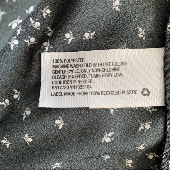 A NEW DAY Women’s Long Puff Sleeve Blouse Square Neck Blk/Wt Tiny Floral Print M - Picture 7 of 10